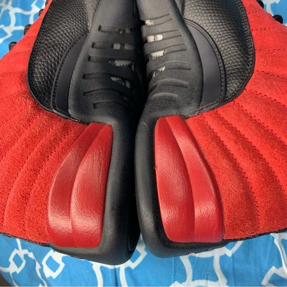Nike Air Jordan 12 Men’s size 10 Reverse flu game retro og red black bred bulls